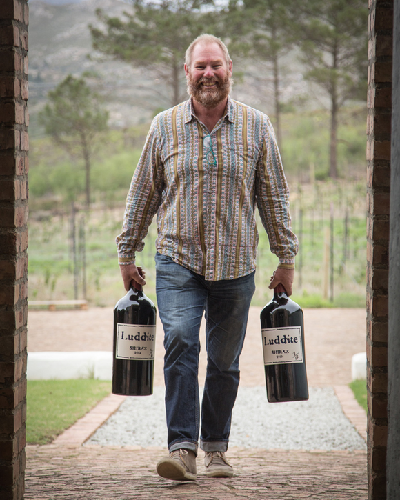 3 66437675 1a10 403e b671 7db4421fc5a3