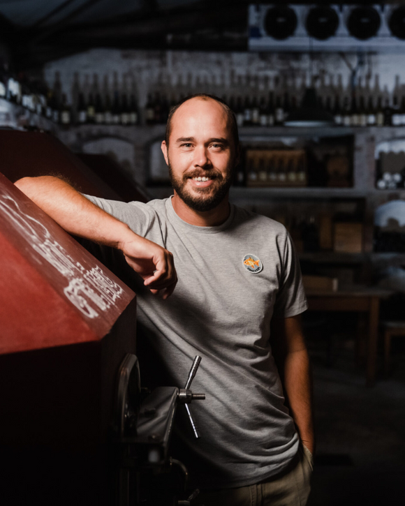 4 96765c3e 1476 40f9 8be1 09f352cefad4