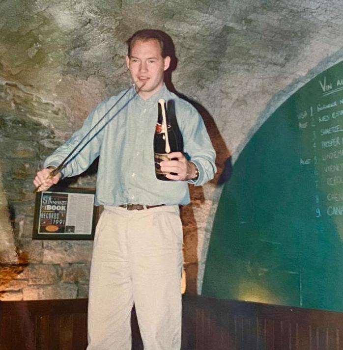 Sabrage at Pickwicks